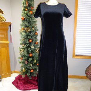 Black full length stretch velvet knit dress Juniors L